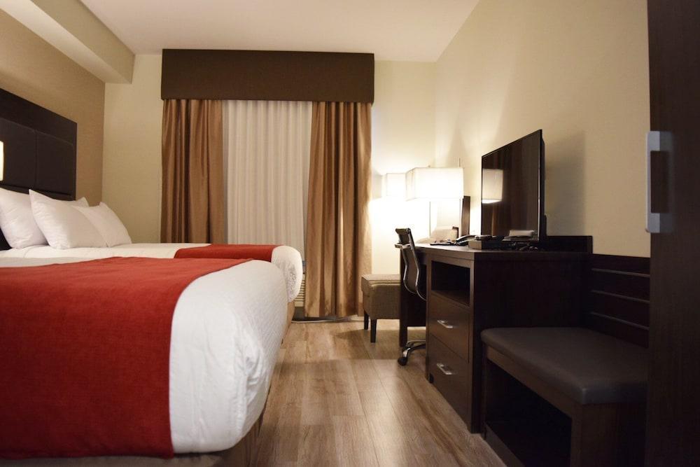 Days Inn By Wyndham 100 Mile House Extérieur photo