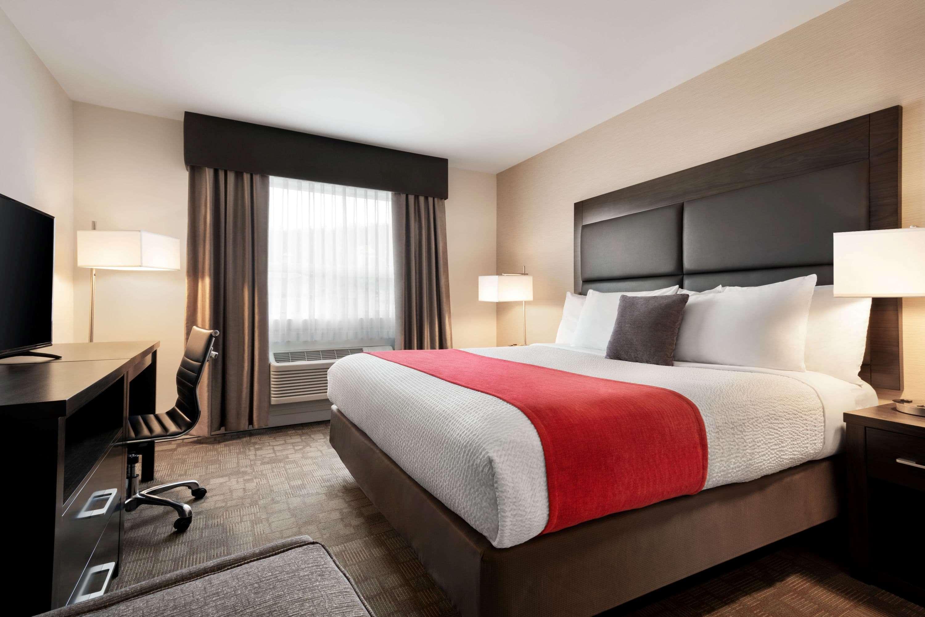 Days Inn By Wyndham 100 Mile House Extérieur photo